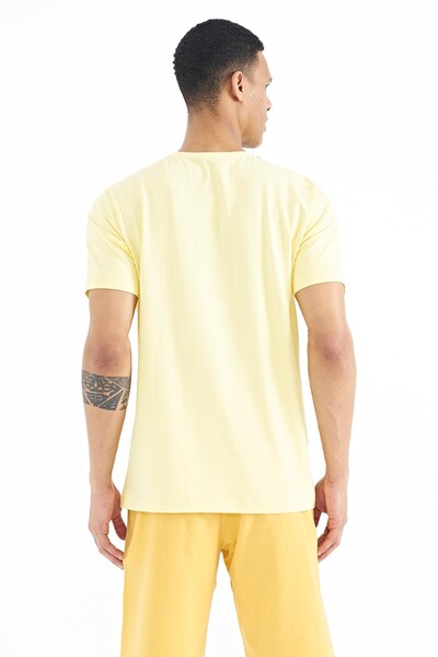 Tommylife Wholesale Yellow Crew Neck Standard Fit Men's T-Shirt - 88174 - Thumbnail